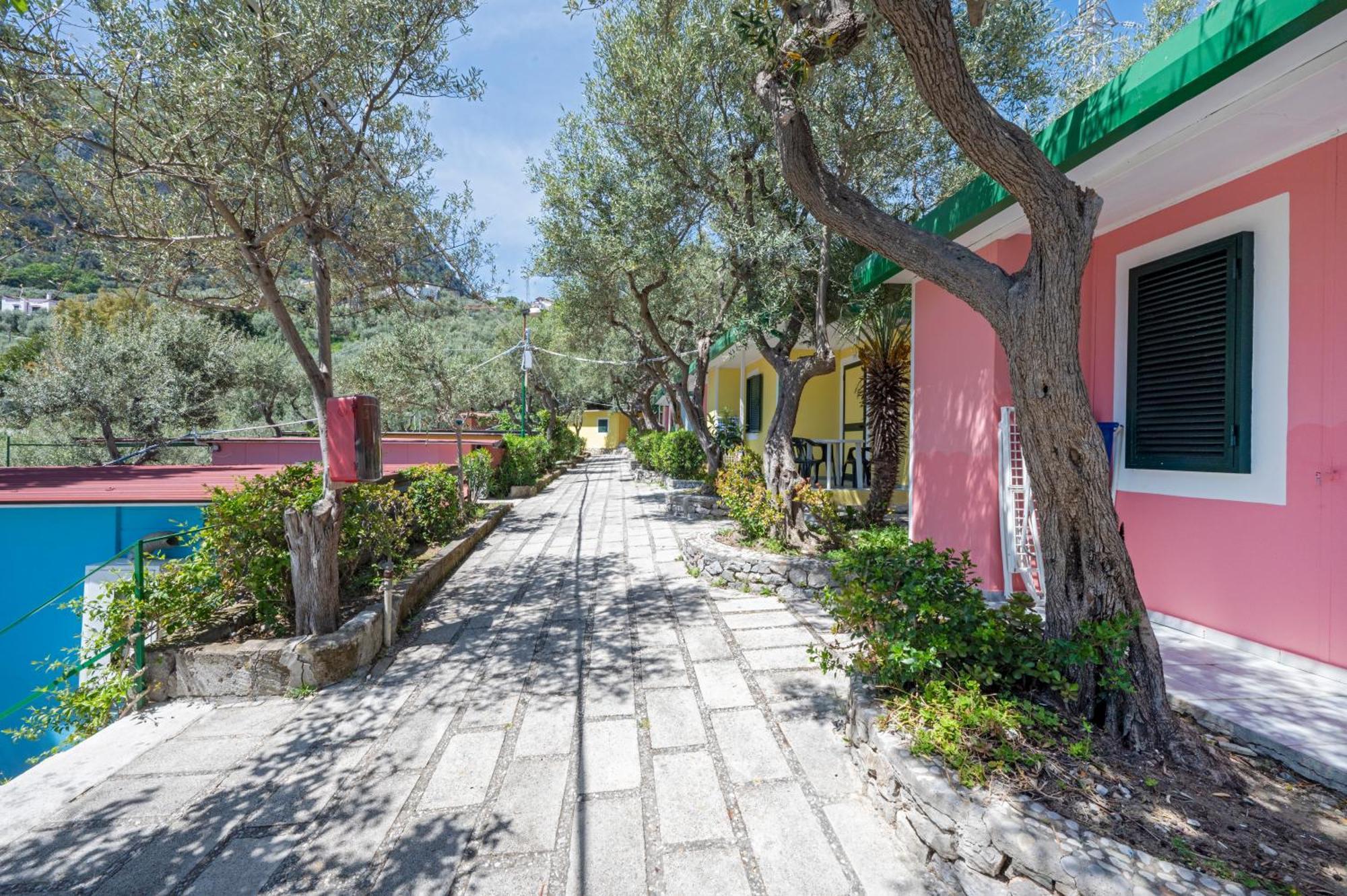 Camping Villaggio Nettuno Nerano Ngoại thất bức ảnh