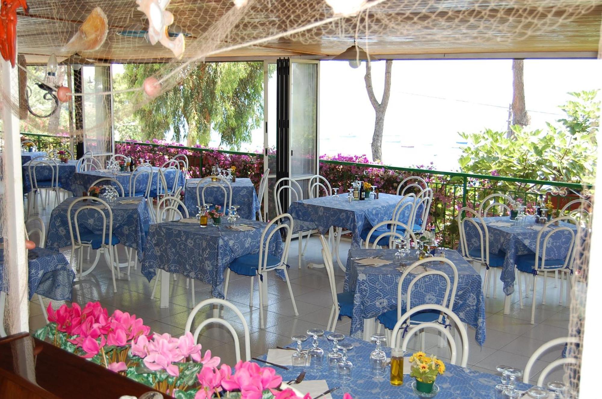 Camping Villaggio Nettuno Nerano Ngoại thất bức ảnh